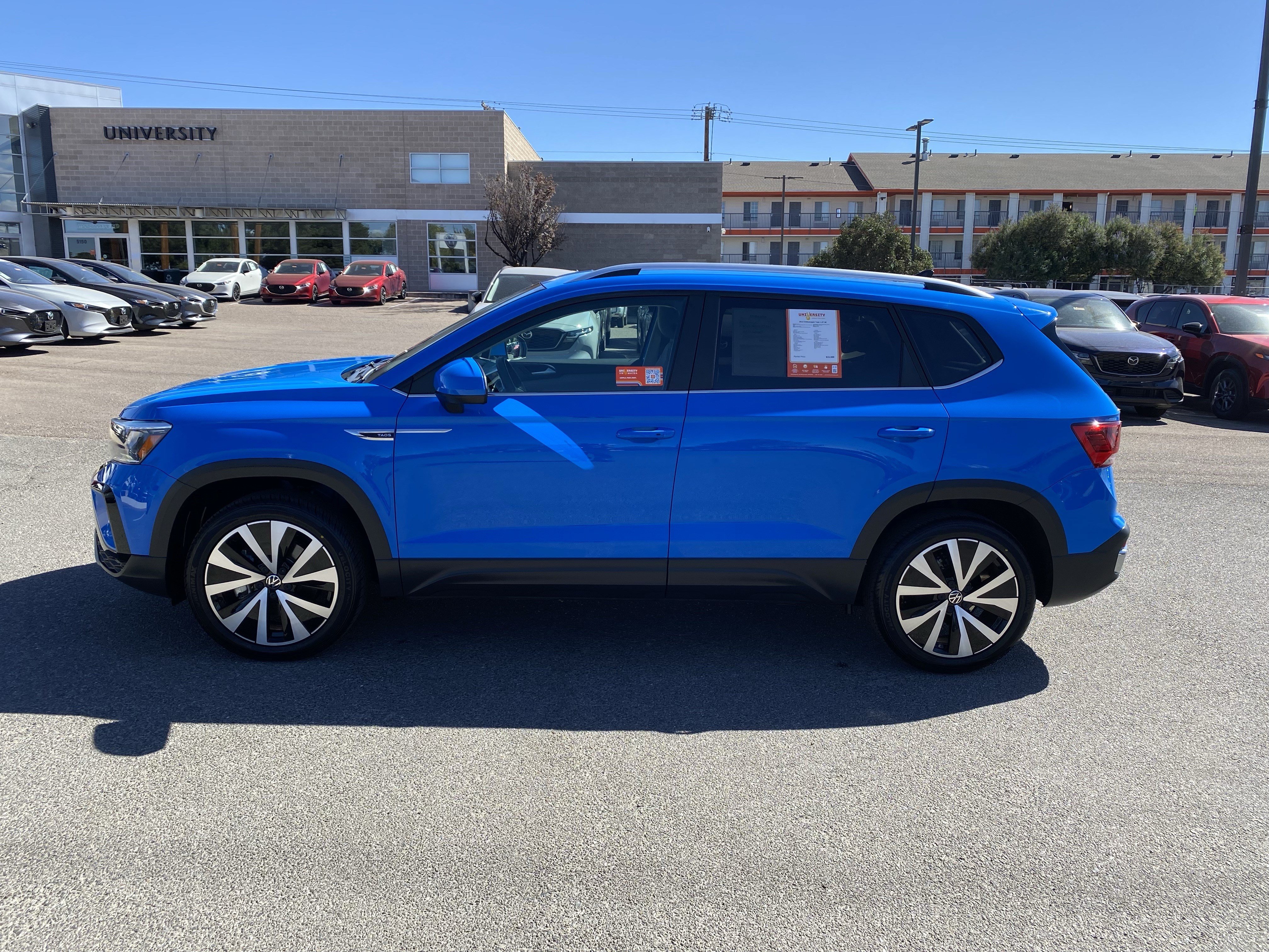 Certified 2023 Volkswagen Taos SE w/ Panoramic Sunroof Package FWD image 48