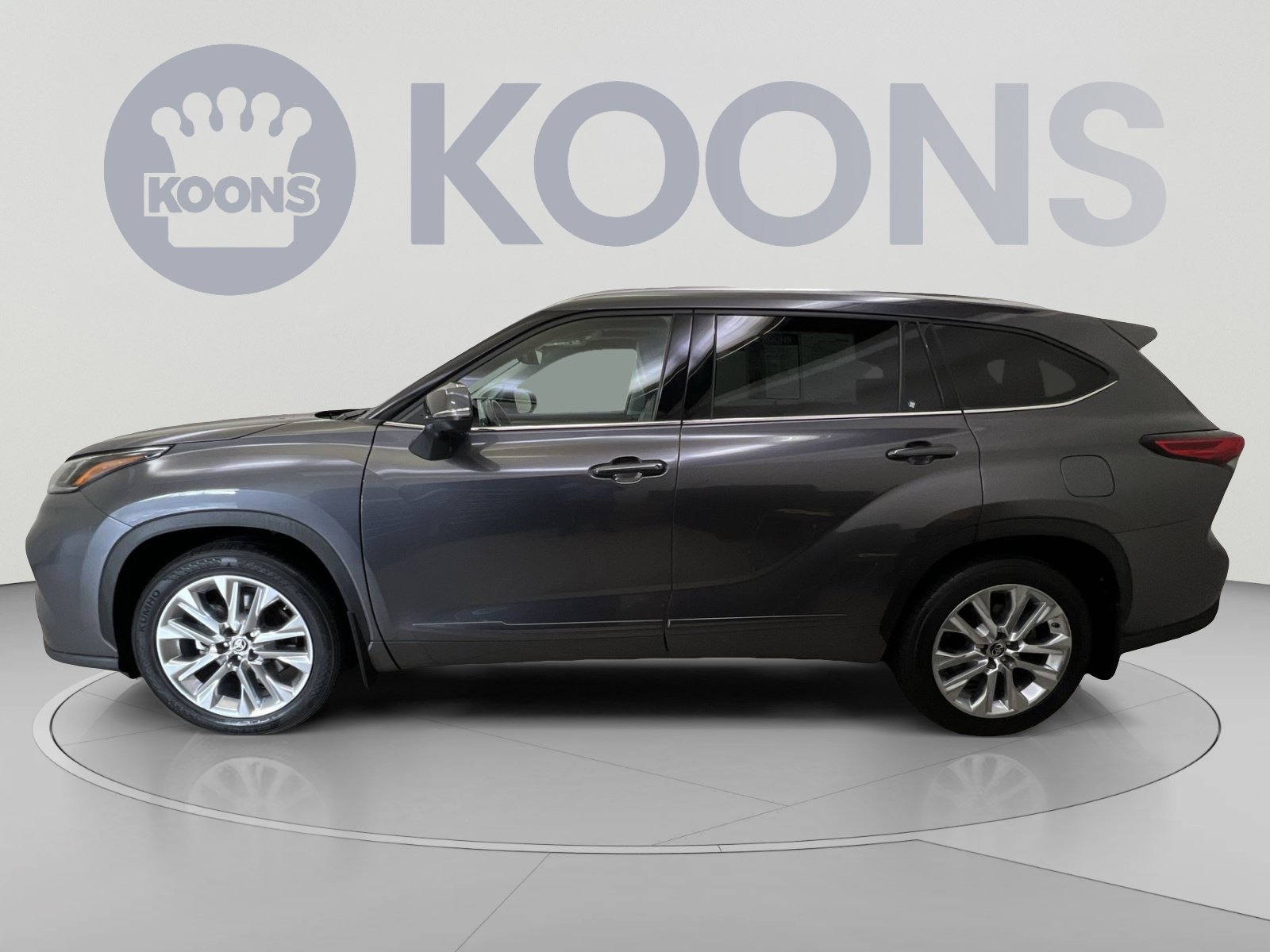 Used 2021 Toyota Highlander Limited AWD/4WD image 5
