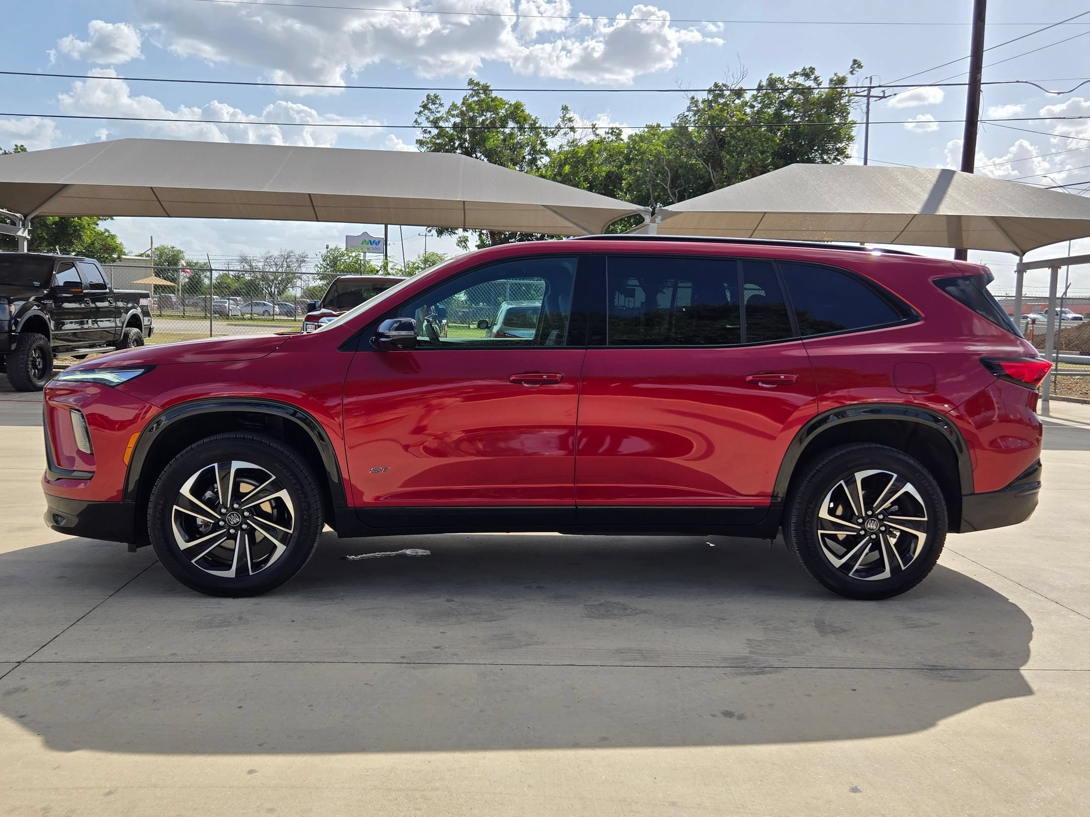 Certified 2026 Buick Enclave Sport Touring FWD image 4