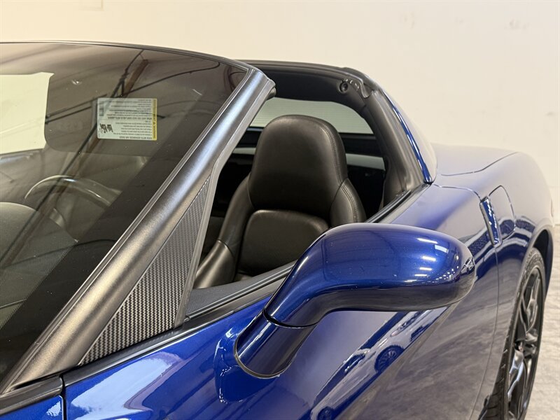 Used 2006 Chevrolet Corvette Coupe w/ Preferred Equipment Group RWD image 36