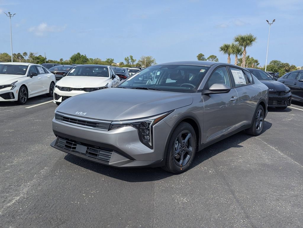 New 2026 Kia K4 LXS image 8