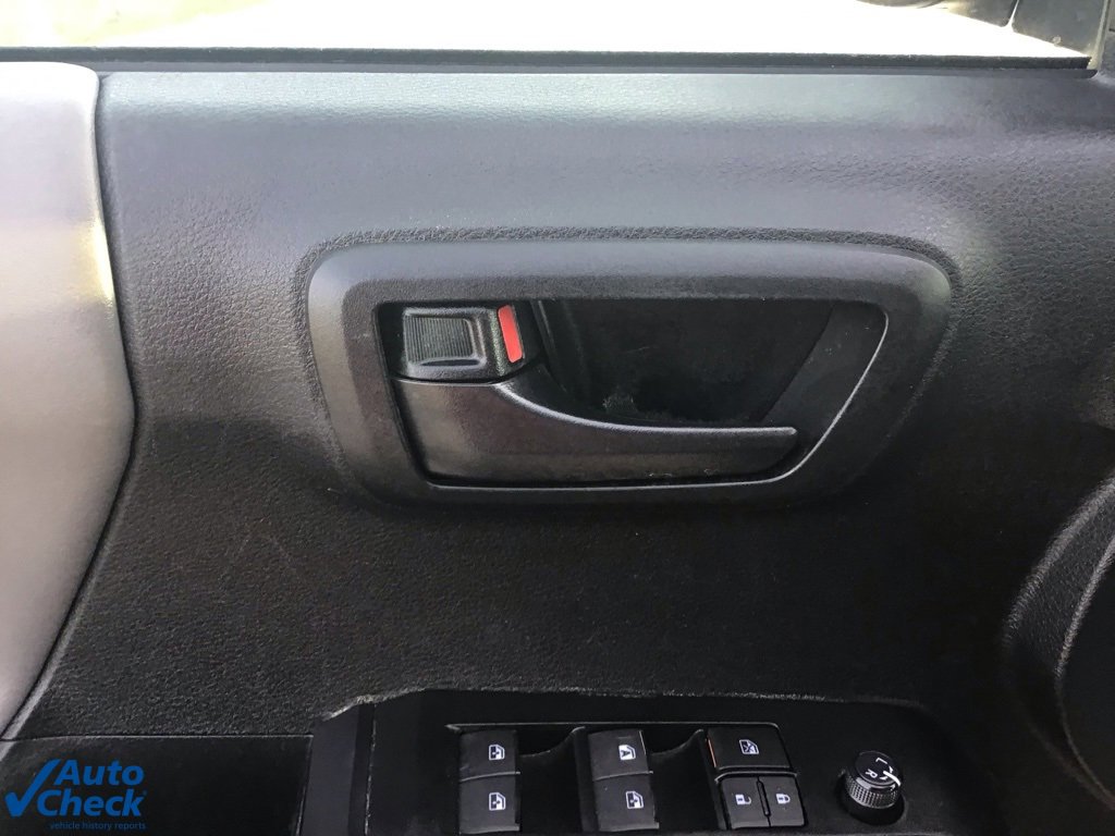 Used 2022 Toyota Tacoma SR image 25