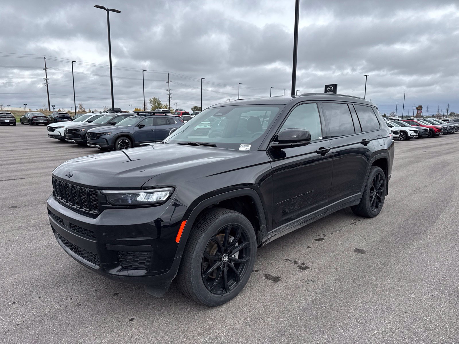 Used 2024 Jeep Grand Cherokee L Laredo AWD/4WD image 3