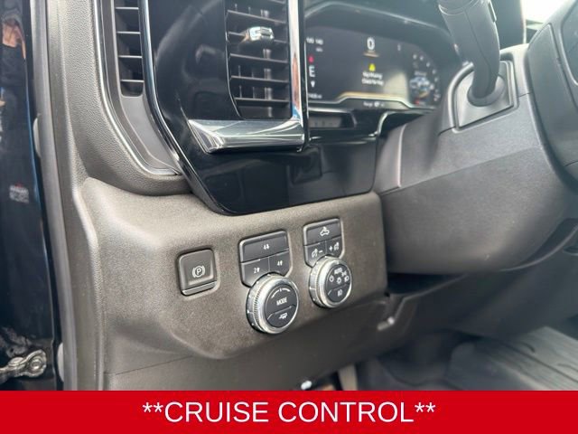 Used 2024 GMC Sierra 3500 SLE w/ SLE Convenience Package AWD/4WD image 8