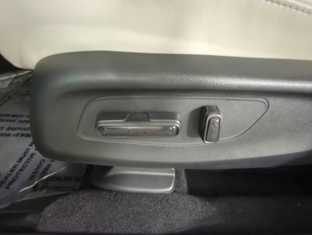 New 2026 Honda HR-V EX-L image 40