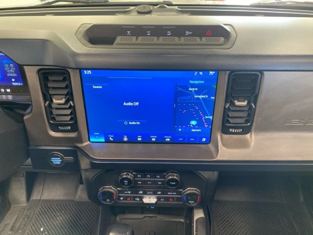 Certified 2021 Ford Bronco Outer Banks w/ Sasquatch Package AWD/4WD image 24
