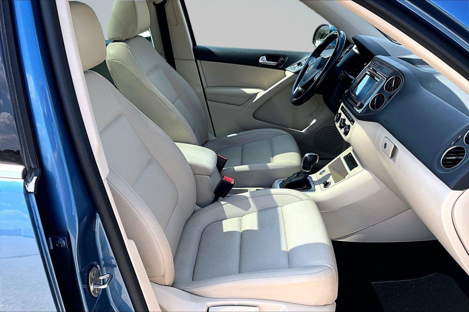 Used 2017 Volkswagen Tiguan Wolfsburg Edition AWD/4WD image 8