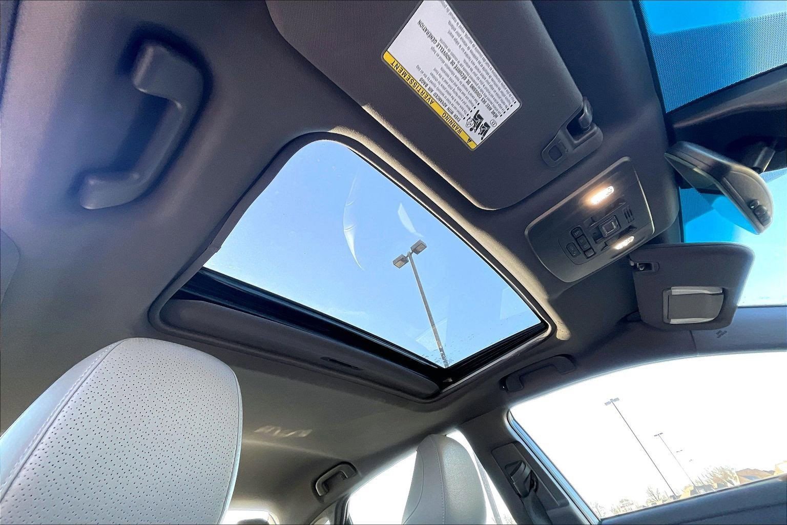 Used 2019 Toyota Avalon Limited w/ Advanced Safety Package image 12