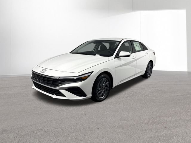 Used 2025 Hyundai Elantra Hybrid