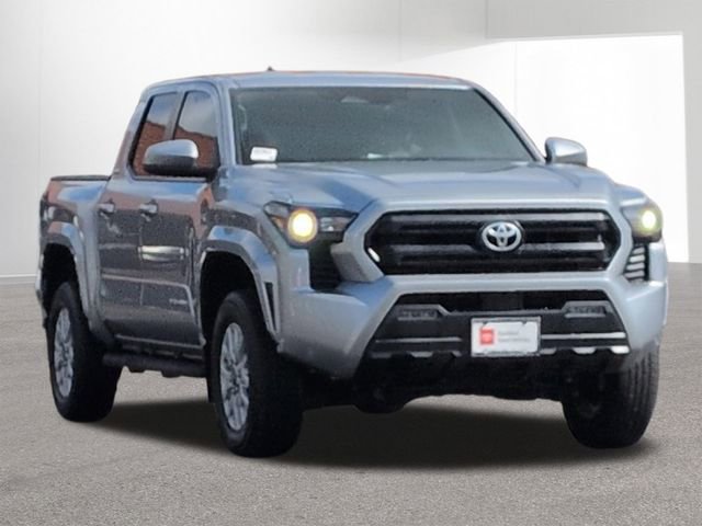 Certified 2024 Toyota Tacoma SR5 AWD/4WD image 3