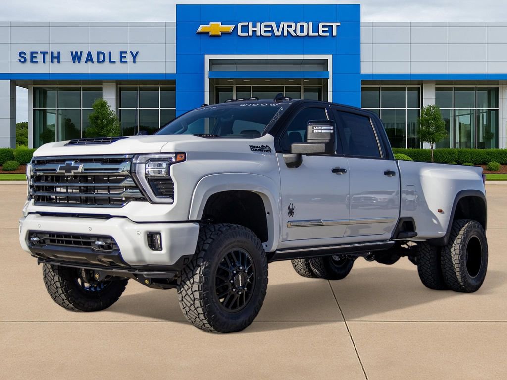 Used 2025 Chevrolet Silverado 3500 High Country w/ High Country Premium Package image 3