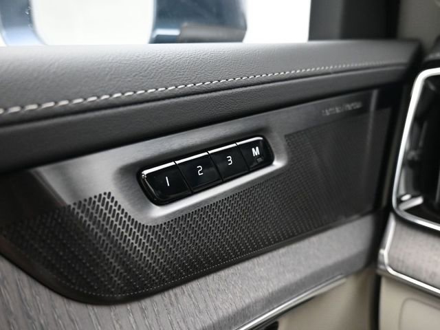 New 2026 Volvo XC90 T8 Ultra w/ Protection Package Premier image 30