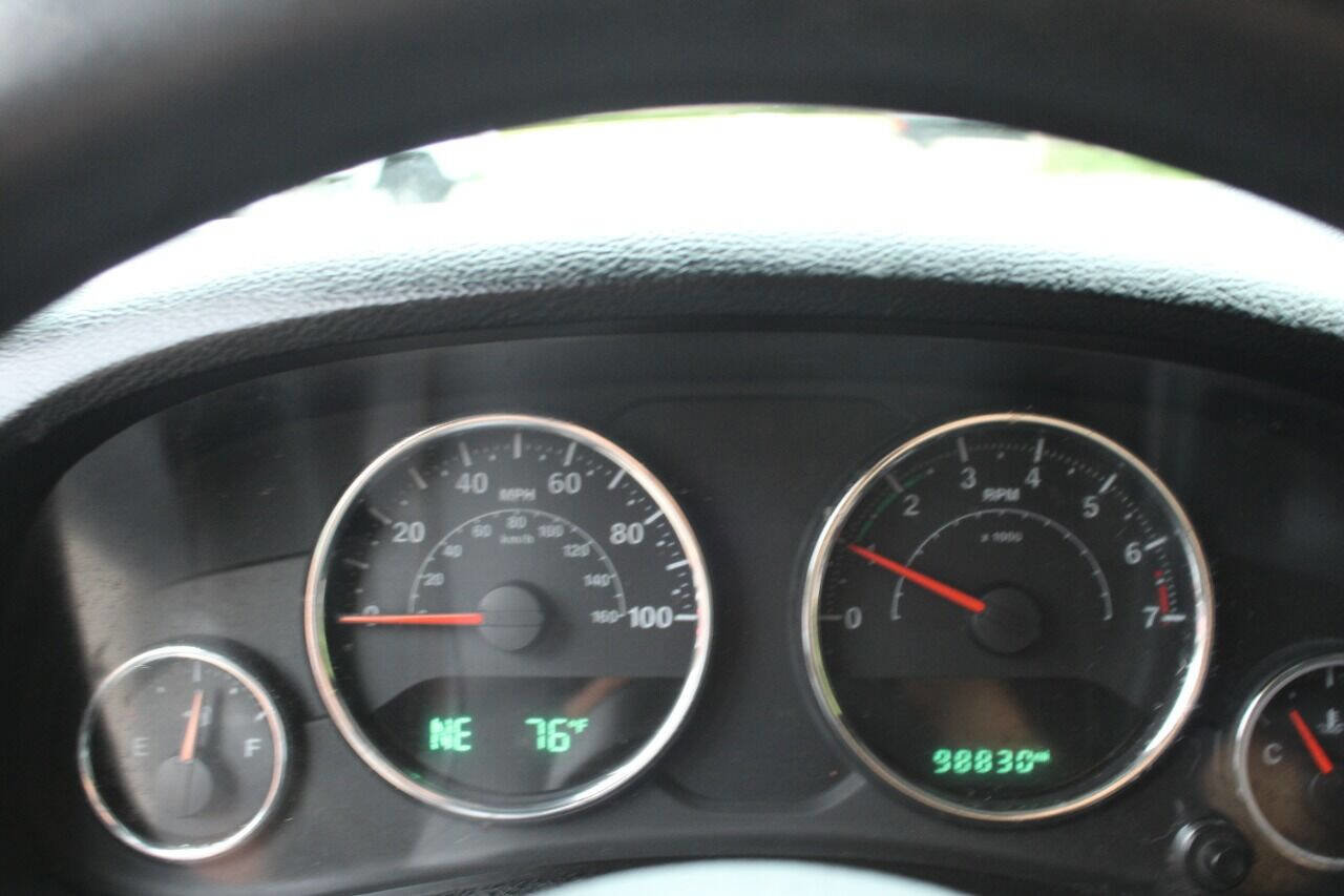 Used 2014 Jeep Wrangler Sport image 17