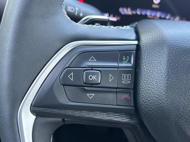Used 2024 Jeep Grand Cherokee Altitude AWD/4WD image 20