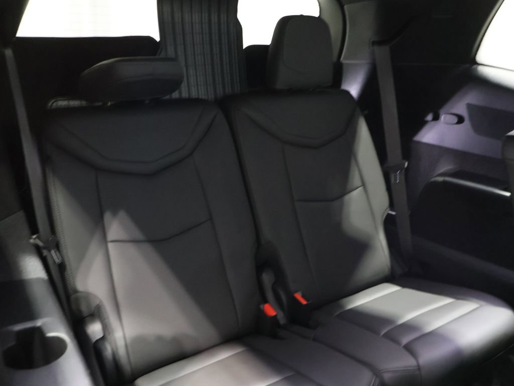 Used 2021 Cadillac XT6 Premium Luxury image 23