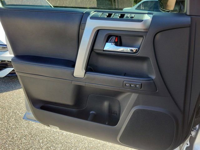 Used 2023 Toyota 4Runner Limited AWD/4WD image 36