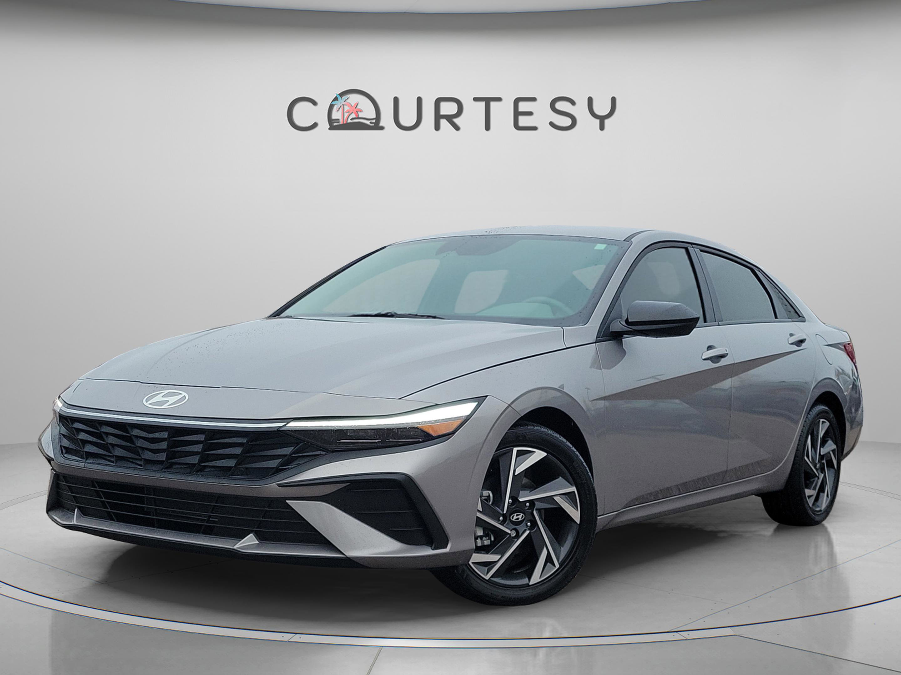 Certified 2025 Hyundai Elantra Sport image 1