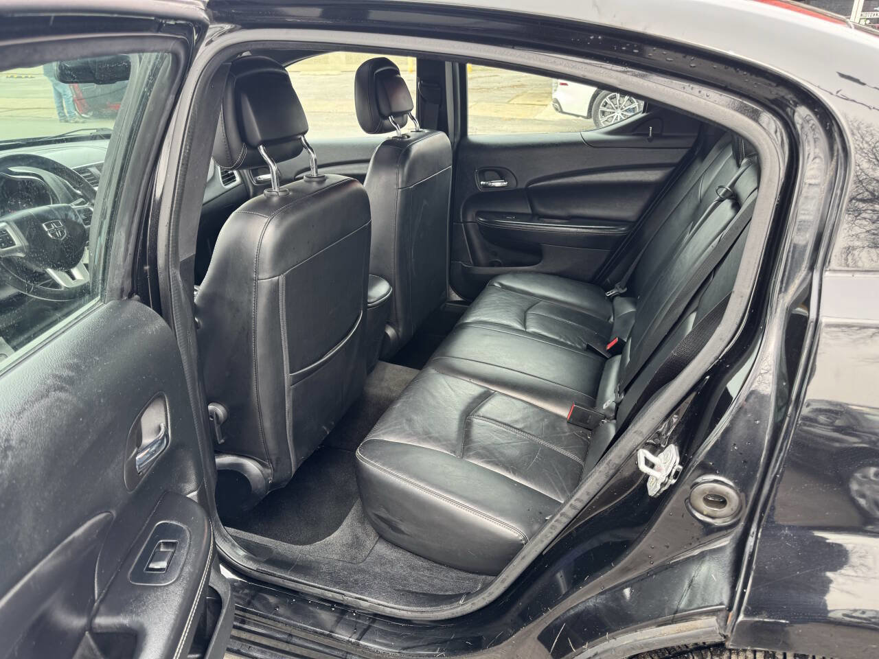 Used 2013 Dodge Avenger SXT w/ Sun/Sound Group FWD image 3