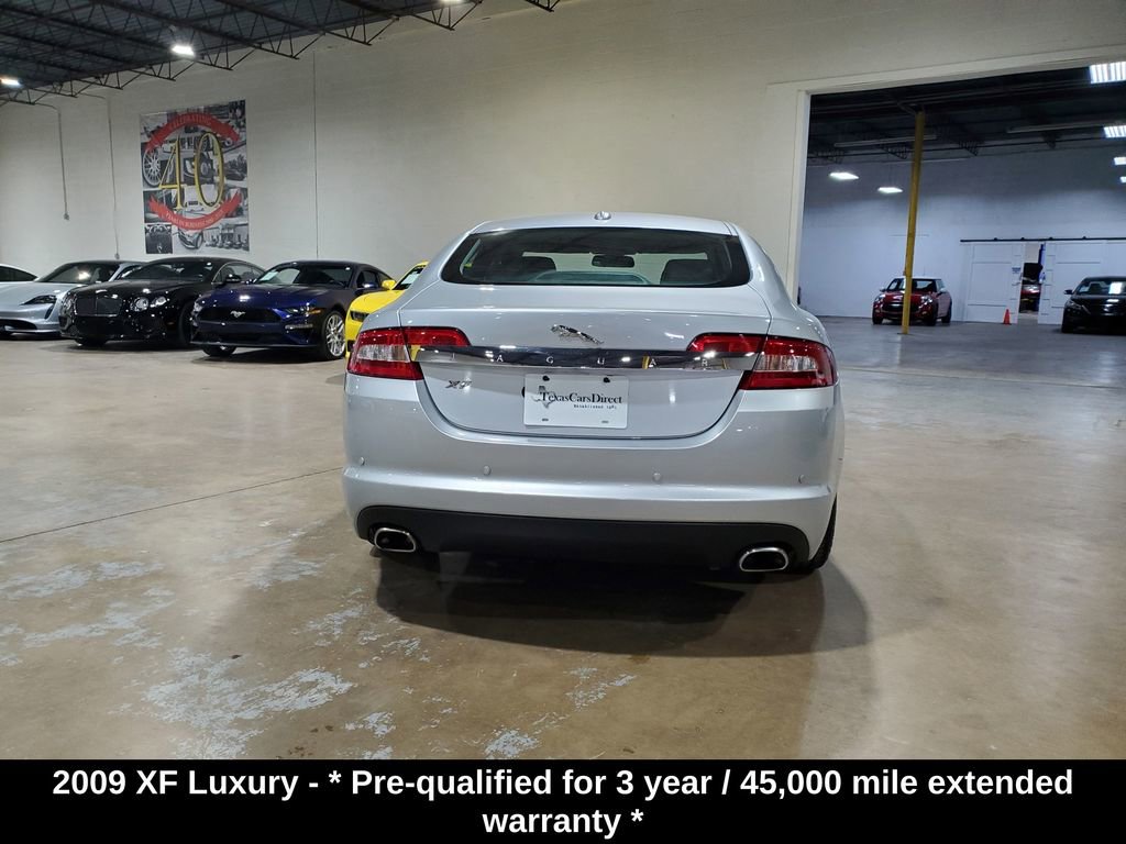 Used 2009 Jaguar XF Luxury image 11
