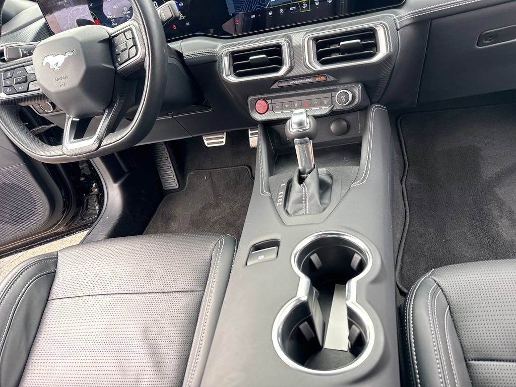 Used 2025 Ford Mustang GT Premium image 34
