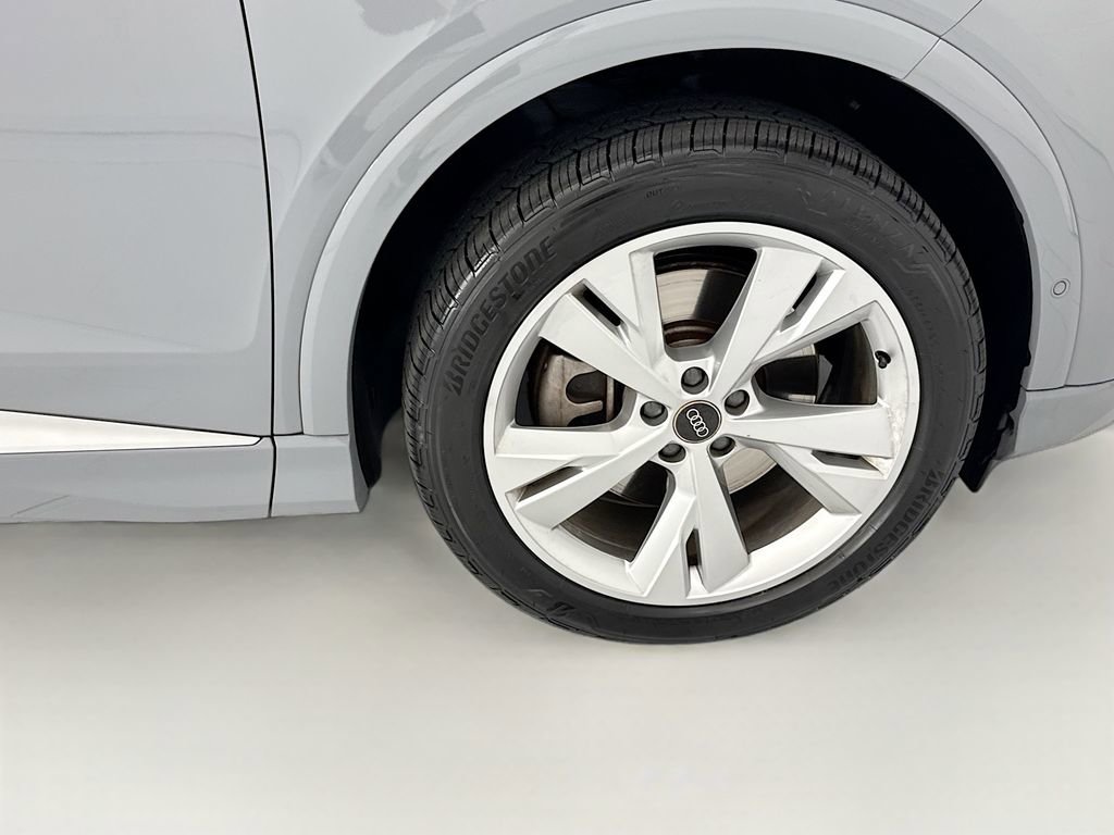 Used 2023 Audi Q4 e-tron Prestige w/ 20" Wheel Package AWD/4WD image 31