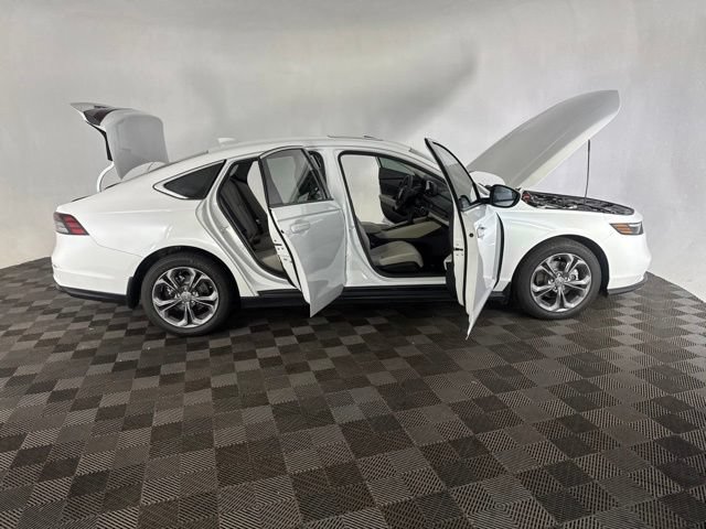 Used 2024 Honda Accord EX image 16