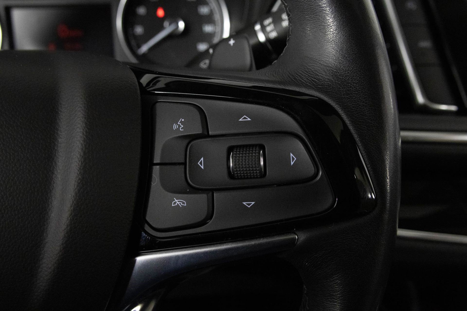 Certified 2023 Buick Enclave Essence w/ Experience Buick Package image 30