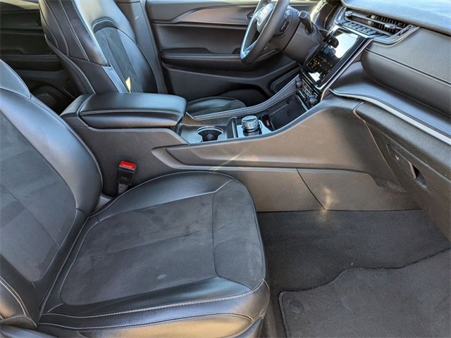 Certified 2024 Jeep Grand Cherokee L Laredo image 29