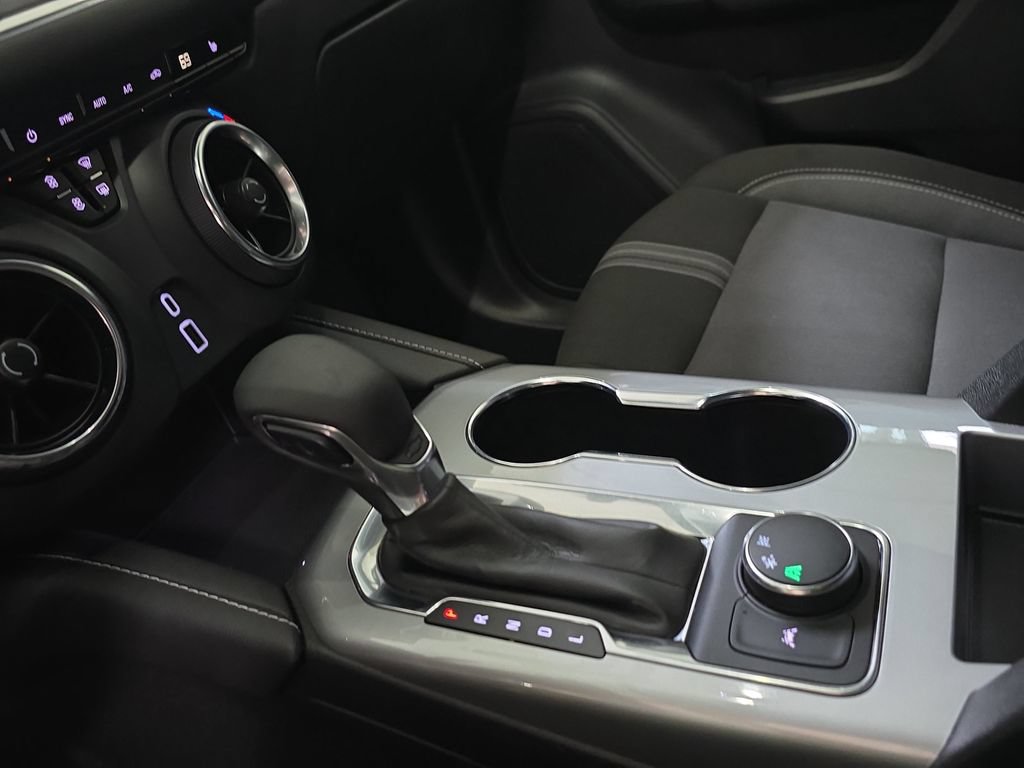 Used 2025 Chevrolet Blazer LT FWD image 26