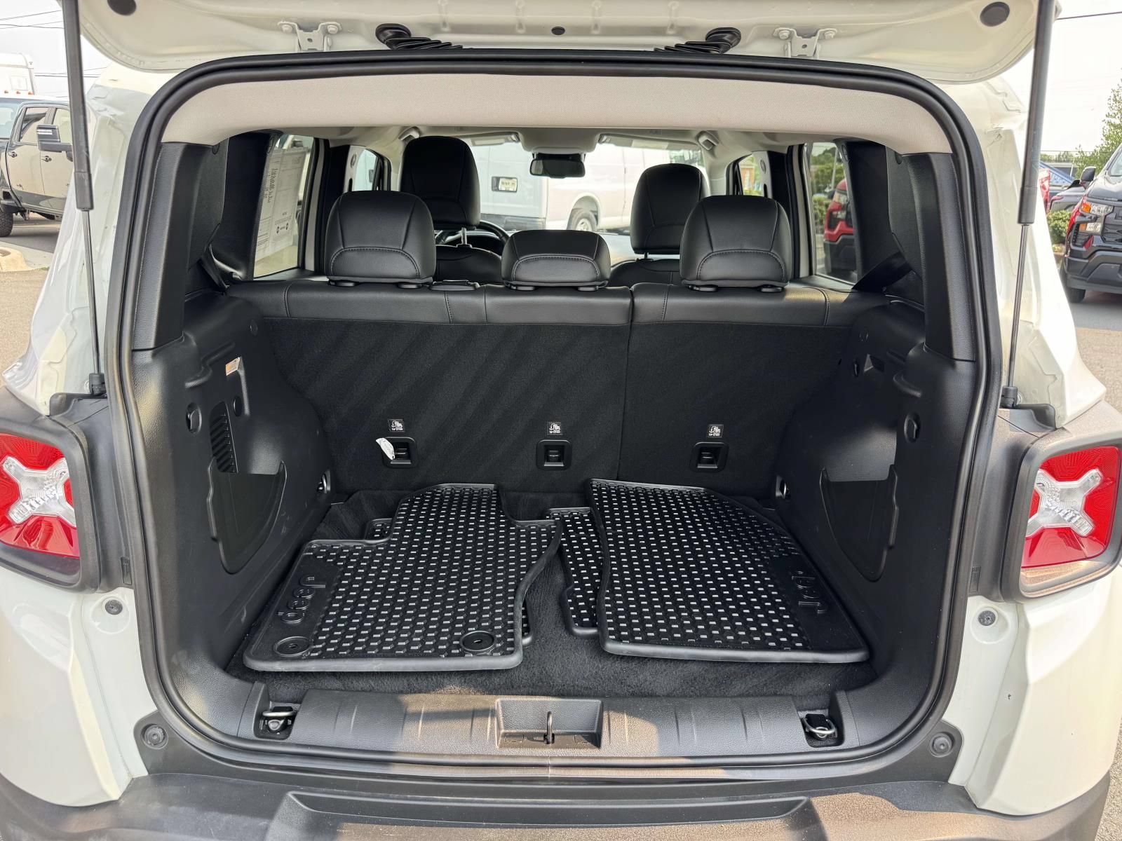 Used 2023 Jeep Renegade Limited AWD/4WD image 25