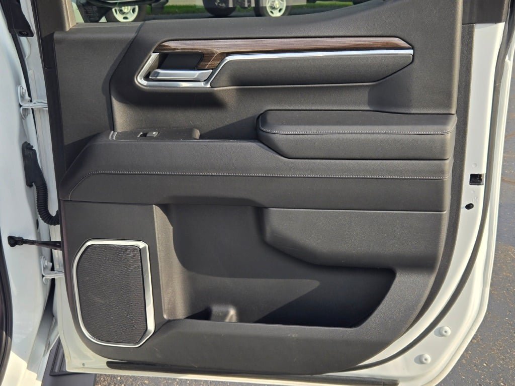 Certified 2023 Chevrolet Silverado 1500 LT AWD/4WD image 8
