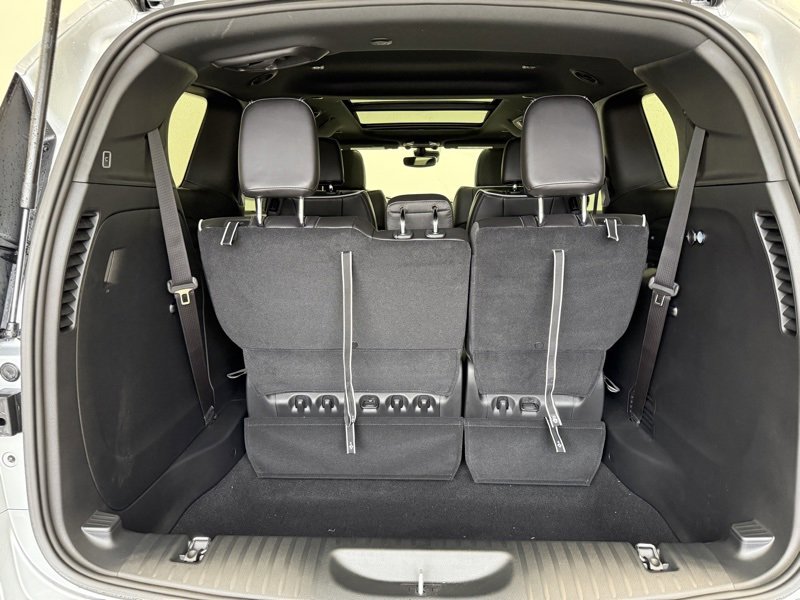 New 2026 Chrysler Pacifica Limited image 9