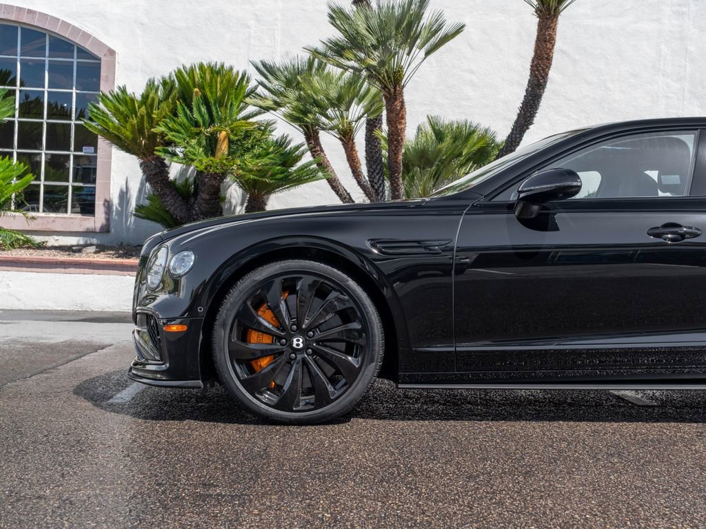 Used 2025 Bentley Flying Spur Plug-In Hybrid AWD/4WD image 38
