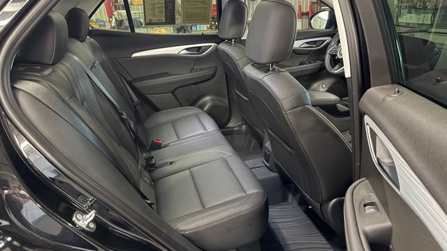 Used 2024 Buick Envision Avenir AWD/4WD image 29