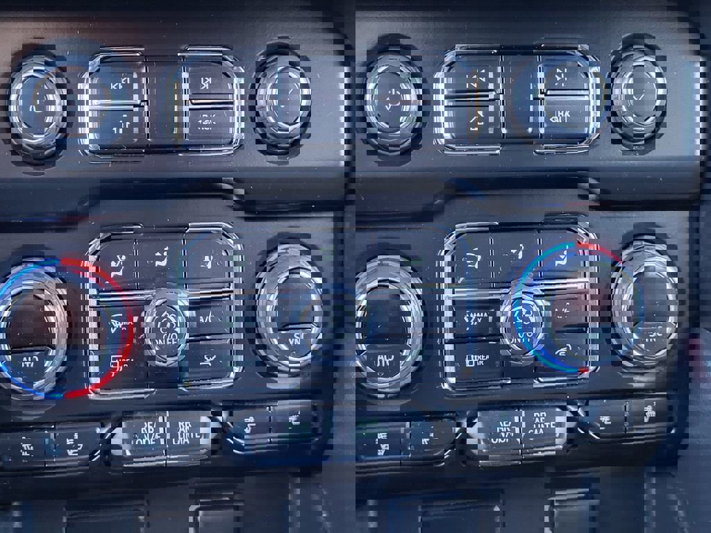 Certified 2024 Chevrolet Suburban LT image 14