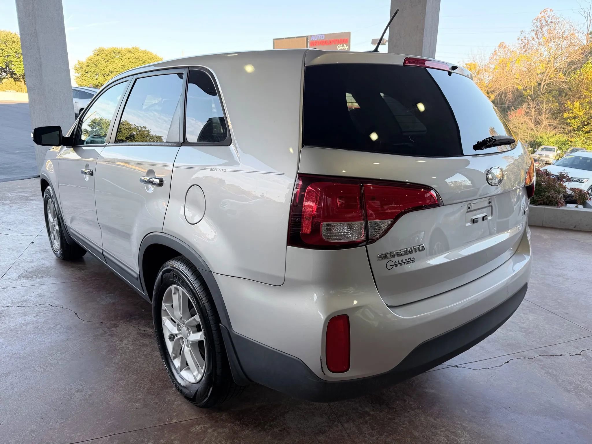 Used 2015 Kia Sorento LX image 5
