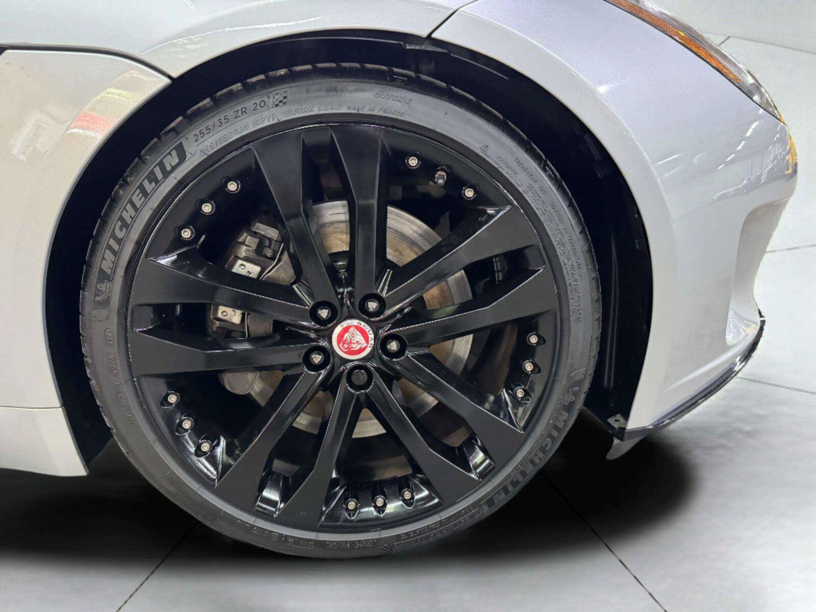 Used 2019 Jaguar F-TYPE Convertible RWD image 57