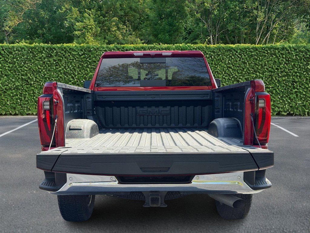 Used 2026 GMC Sierra 2500 SLT w/ SLT Premium Package AWD/4WD image 4