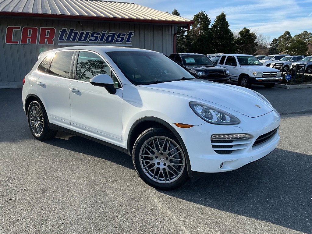 Used 2013 Porsche Cayenne 6-Speed Manual image 2