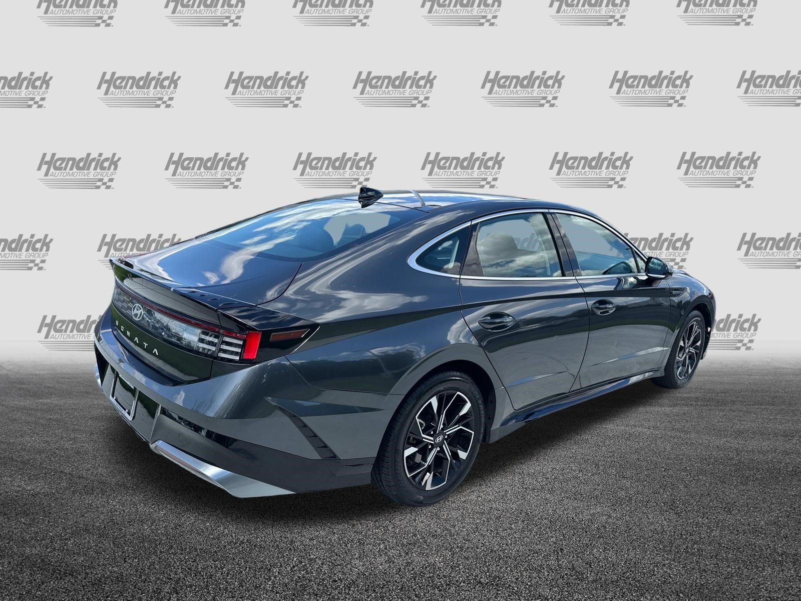 Used 2025 Hyundai Sonata SEL FWD image 10
