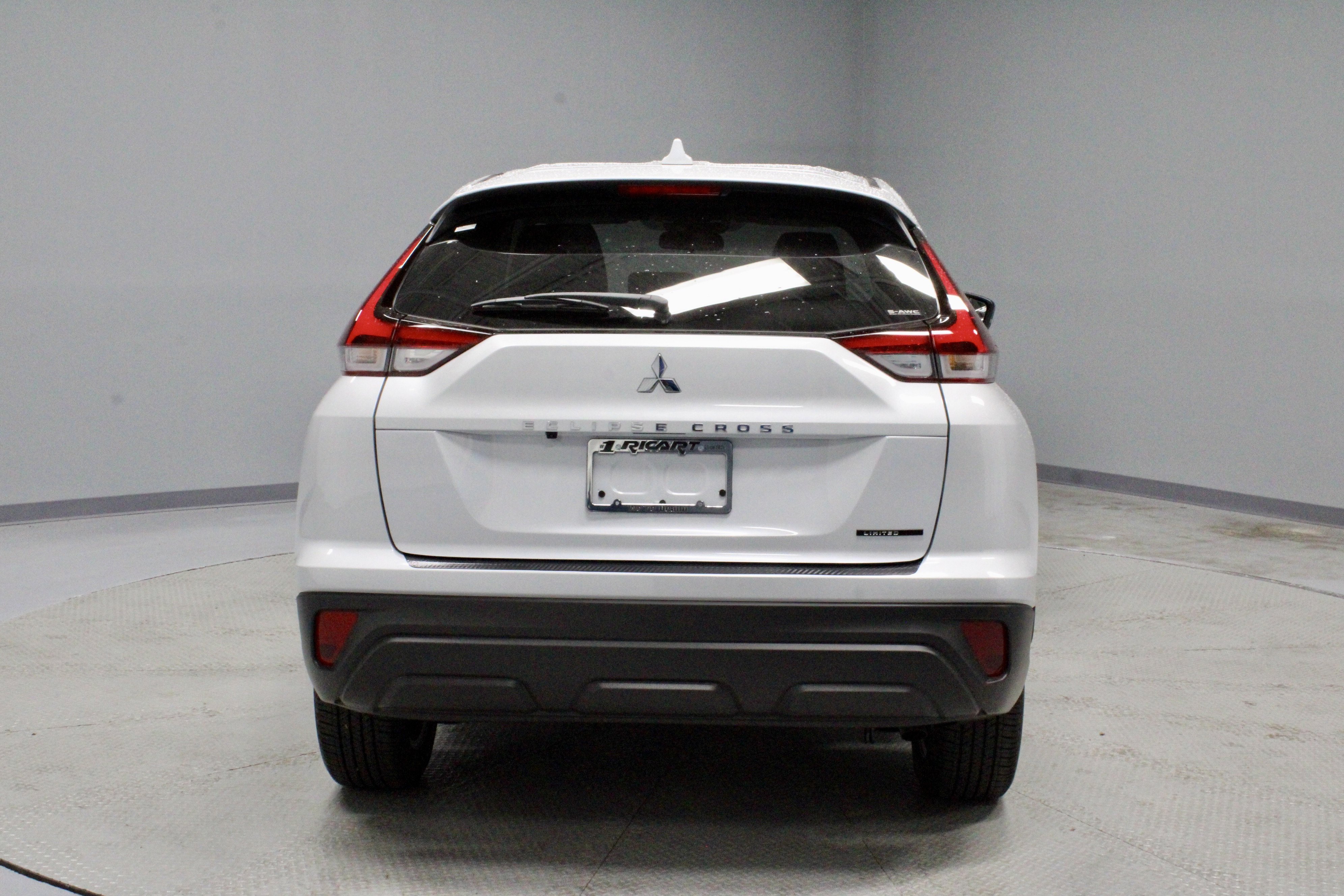 New 2026 Mitsubishi Eclipse Cross LE image 7