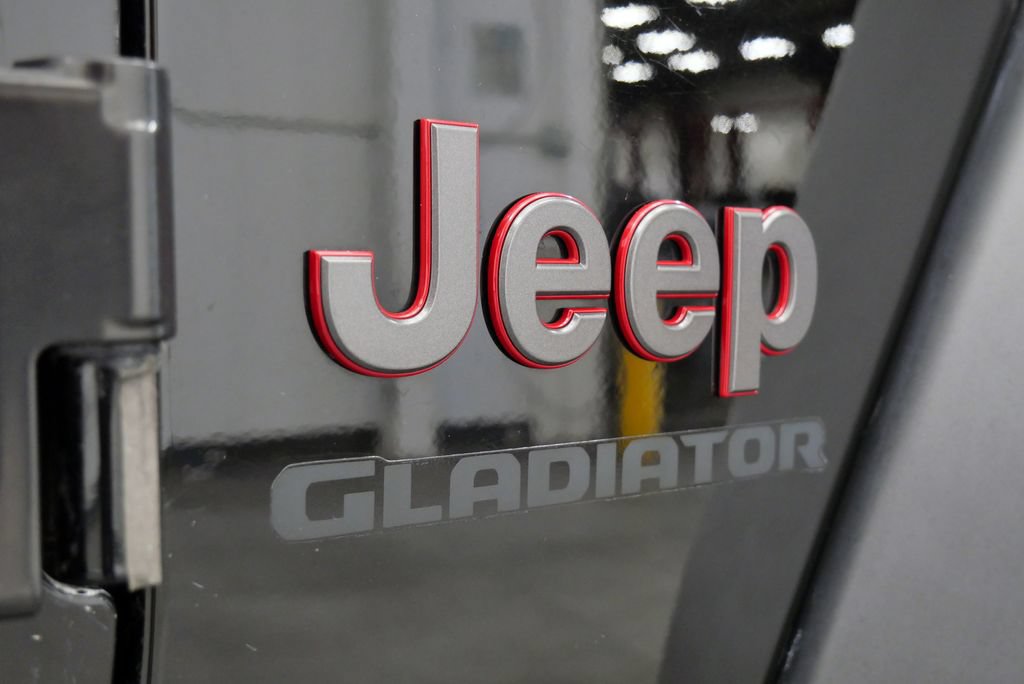 Used 2020 Jeep Gladiator Rubicon w/ Dual Top Group AWD/4WD image 9