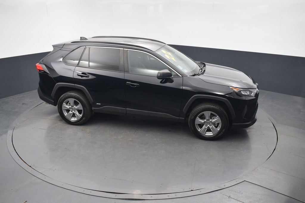 Used 2022 Toyota RAV4 LE AWD/4WD image 42