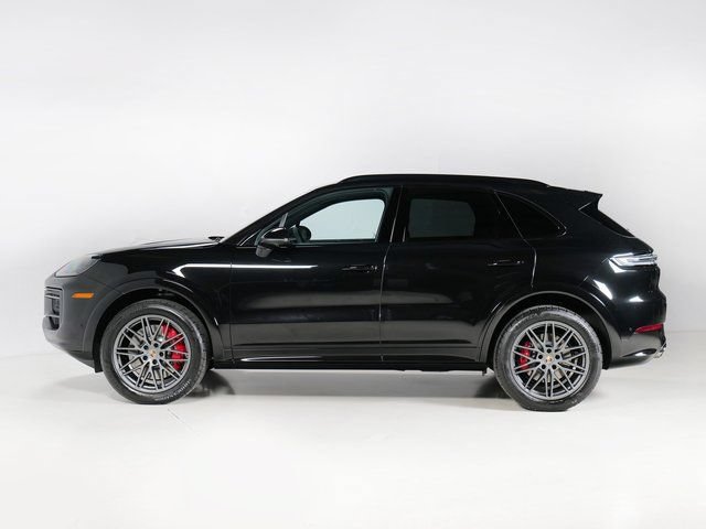 New 2026 Porsche Cayenne GTS AWD/4WD image 2