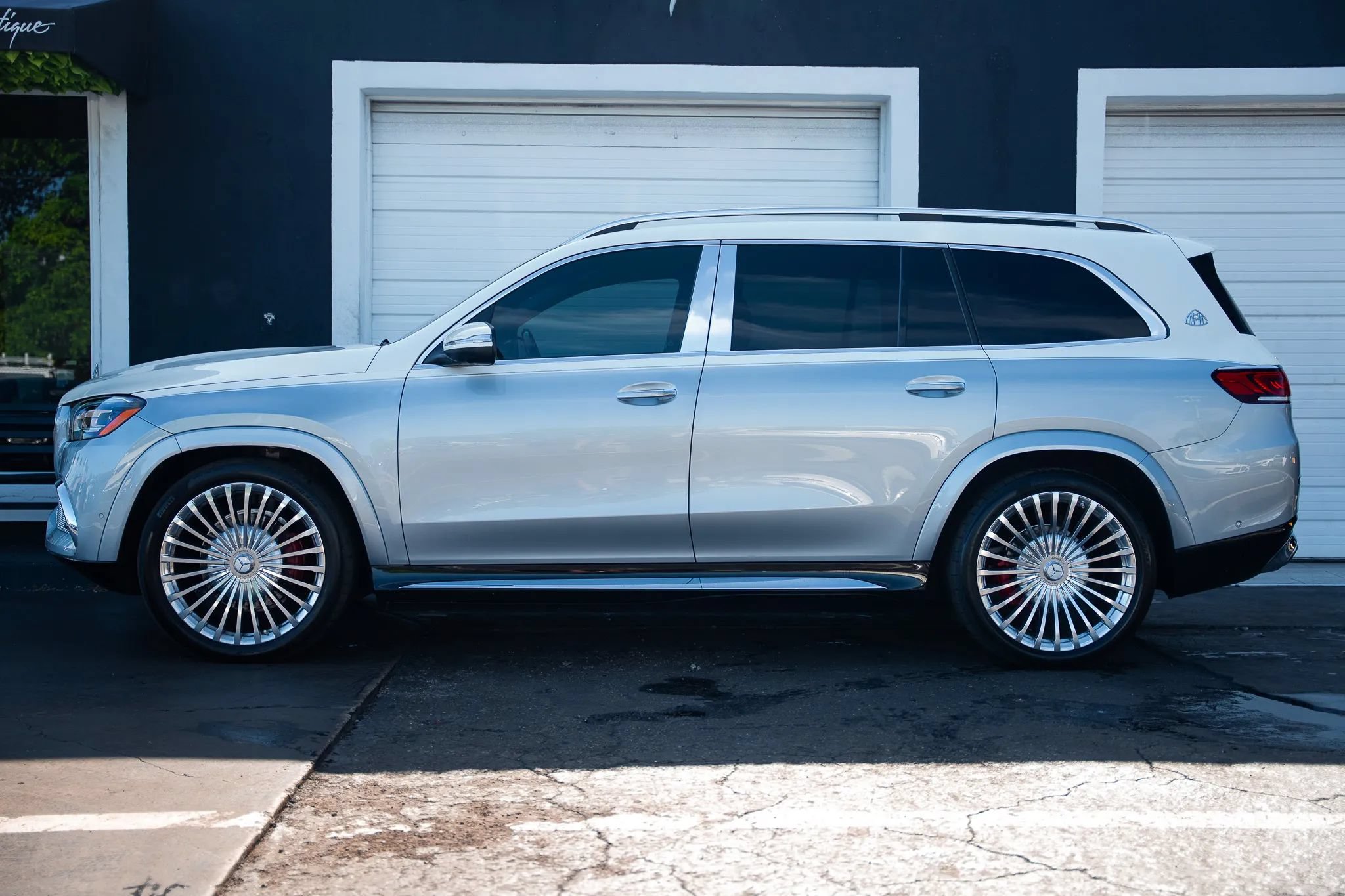 Used 2023 Mercedes-Benz Maybach GLS 600 4MATIC image 10