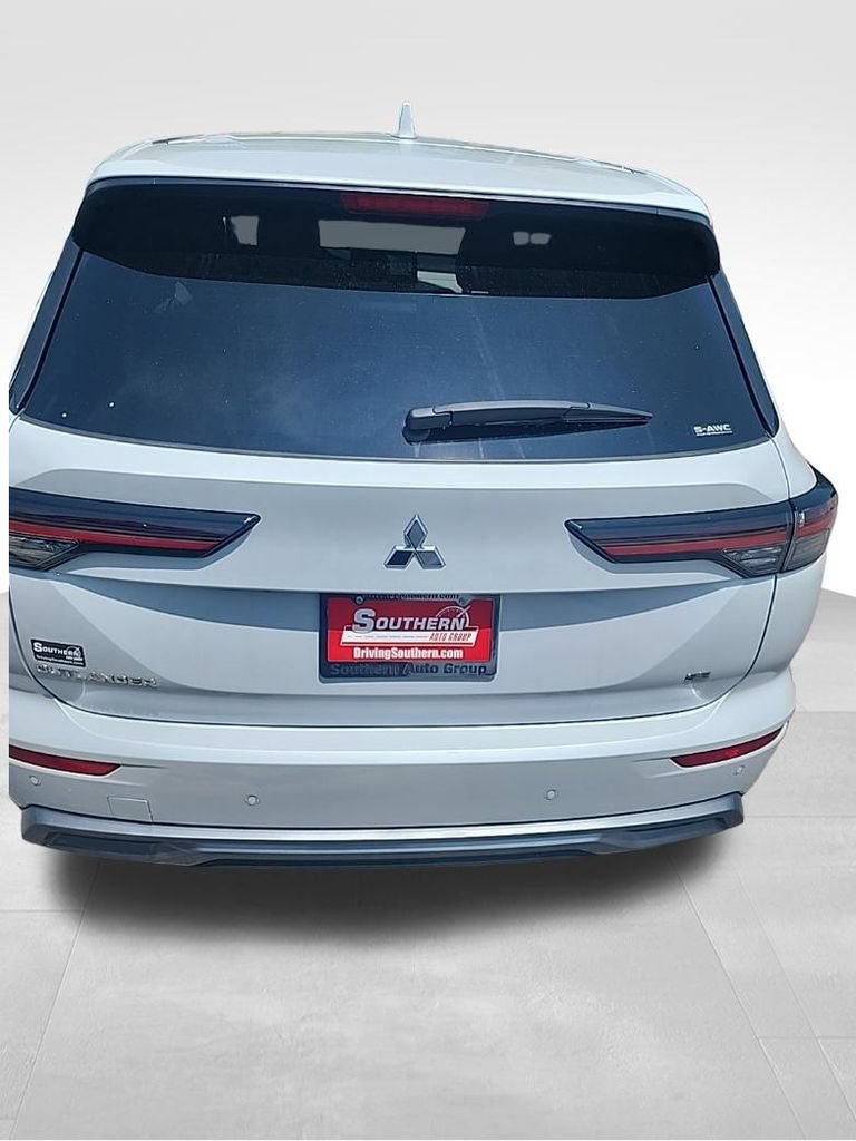 Used 2025 Mitsubishi Outlander SE AWD/4WD image 10