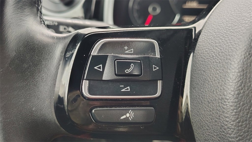 Used 2017 Volkswagen Beetle 1.8T SE image 10