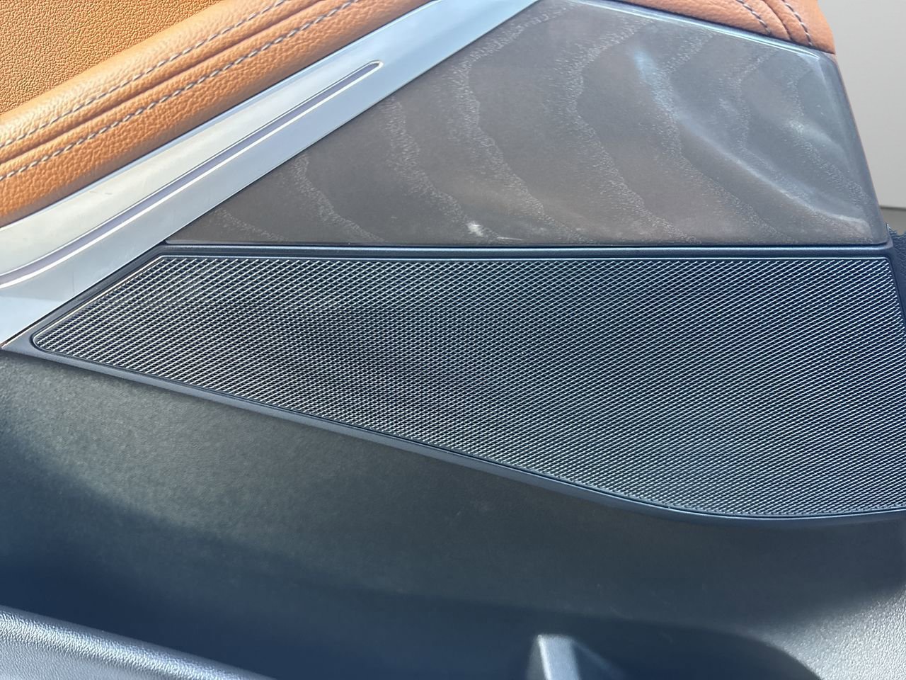 Used 2022 BMW X5 xDrive40i w/ Executive Package image 28