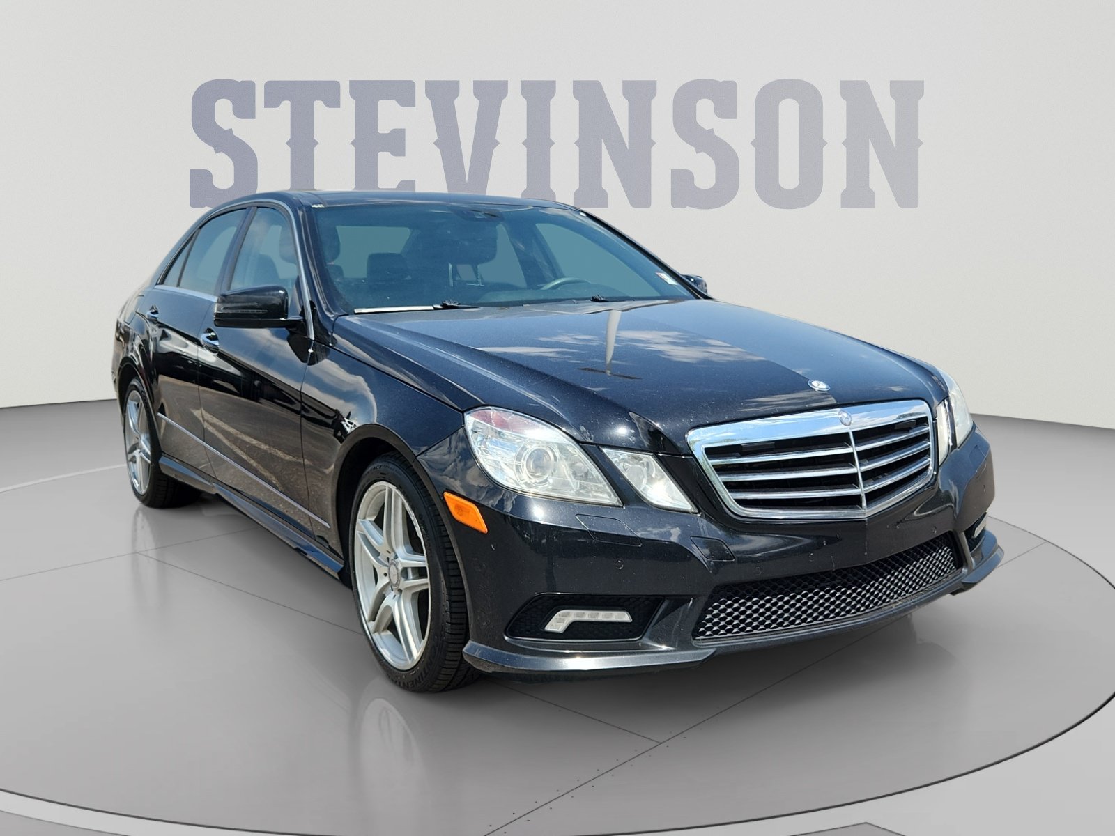 Used 2011 Mercedes-Benz E 550 4MATIC Sedan image 7