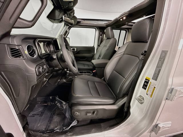 New 2026 Jeep Wrangler Unlimited Sahara AWD/4WD image 21
